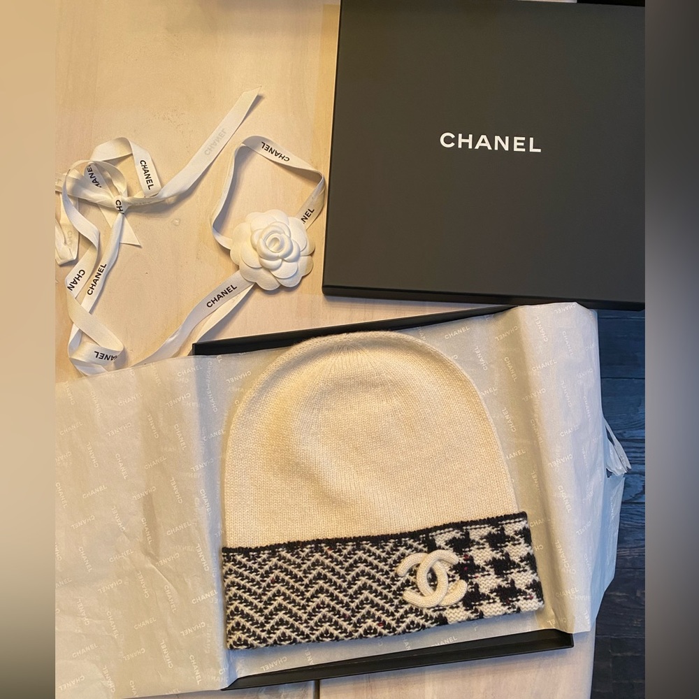Chanel 22K Beanie NWT